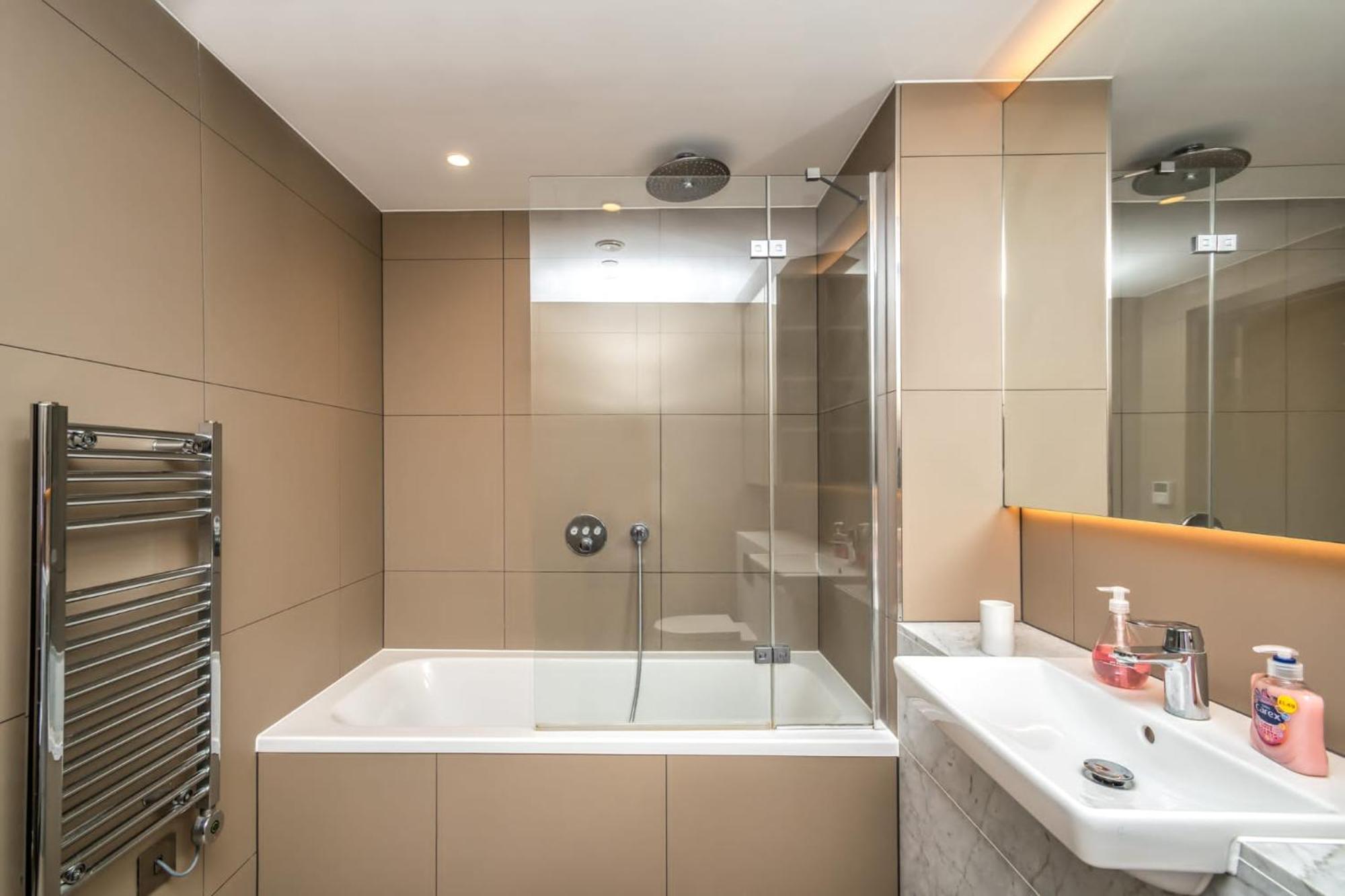 Luxury 2 Bedroom Apartment In Tower Hill London Exterior foto